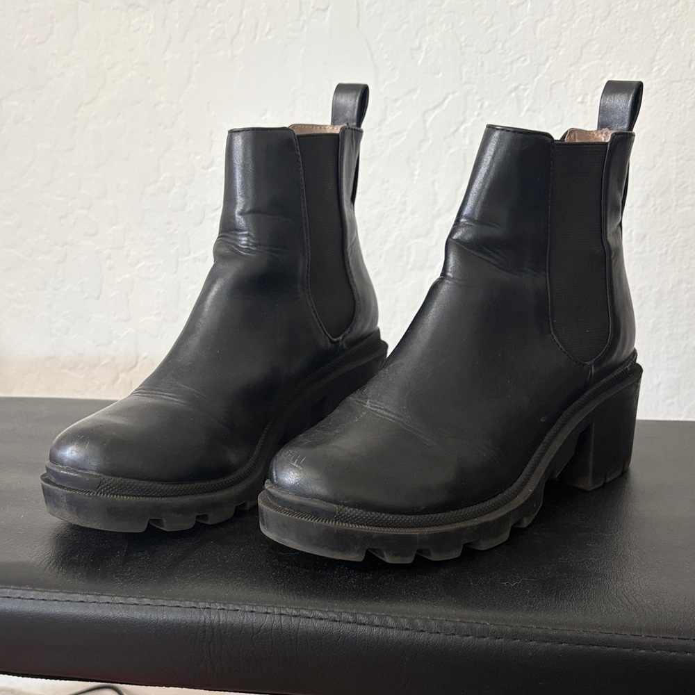 Steve Madden Amulet chunky Black Ankle Boots